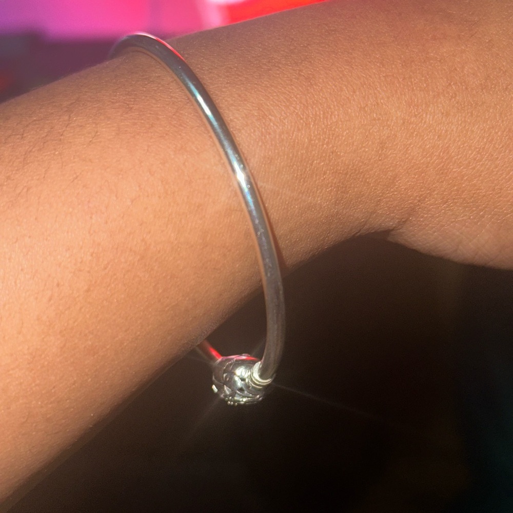 Pandora Celestial Heart Clasp Bangle - Picture 3 of 3
